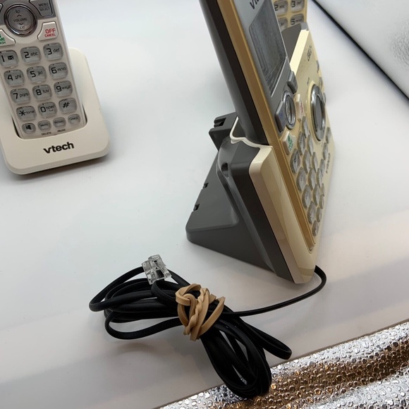 Vtech DS6722-3 Connect To Cell 3-Handset Digital Answering System - Picture 6 of 12